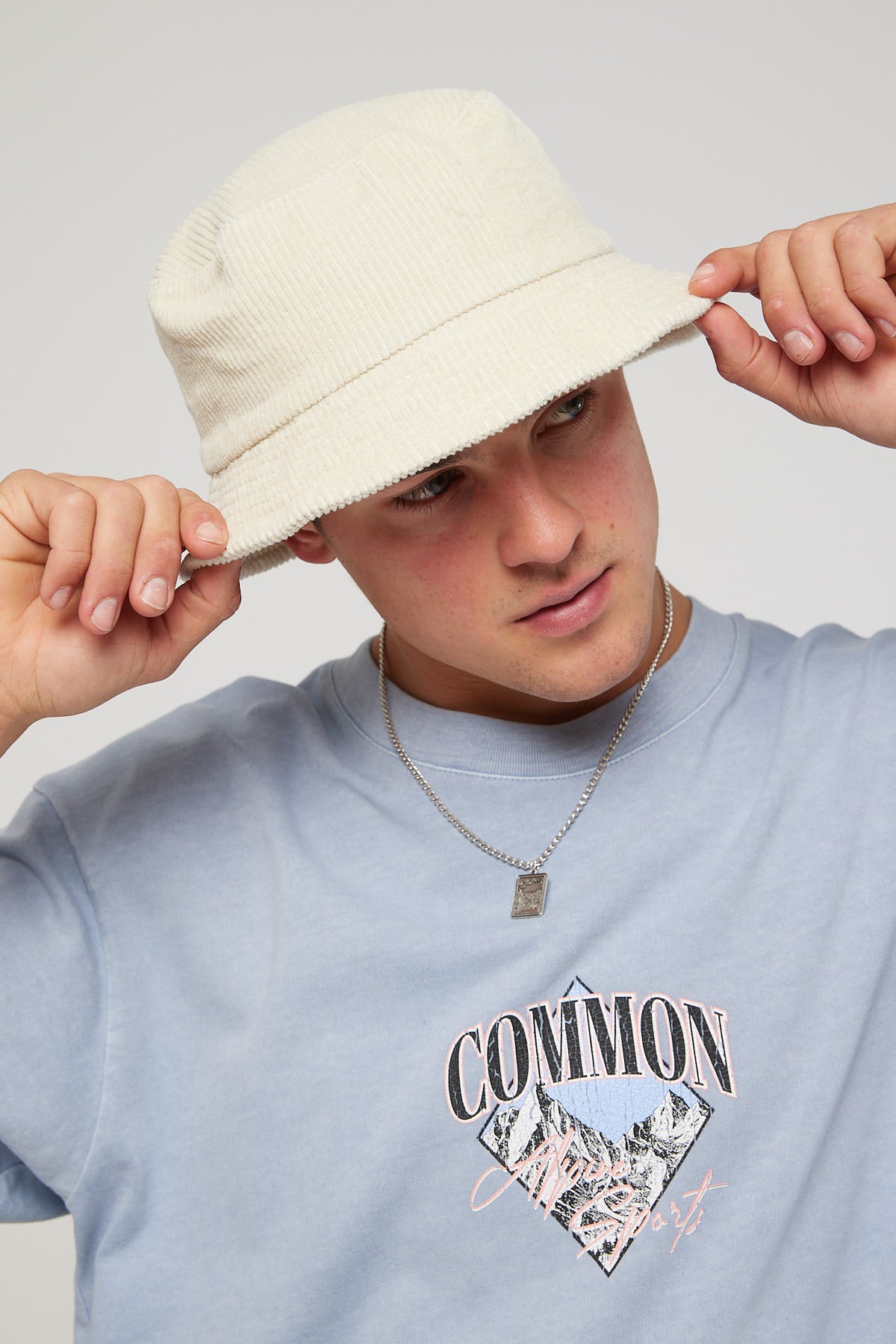 Common Need Kirk Cord Bucket Hat Off White