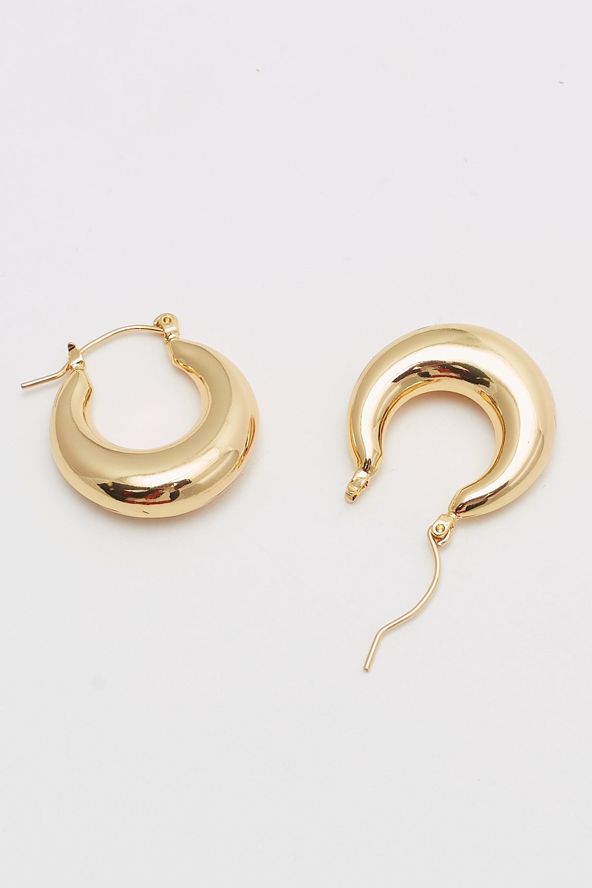 Perfect Stranger Thick Medium Hoop Earrings Gold Plated