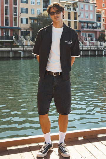 Worship Big Dawgs Jean Short Black Rinse