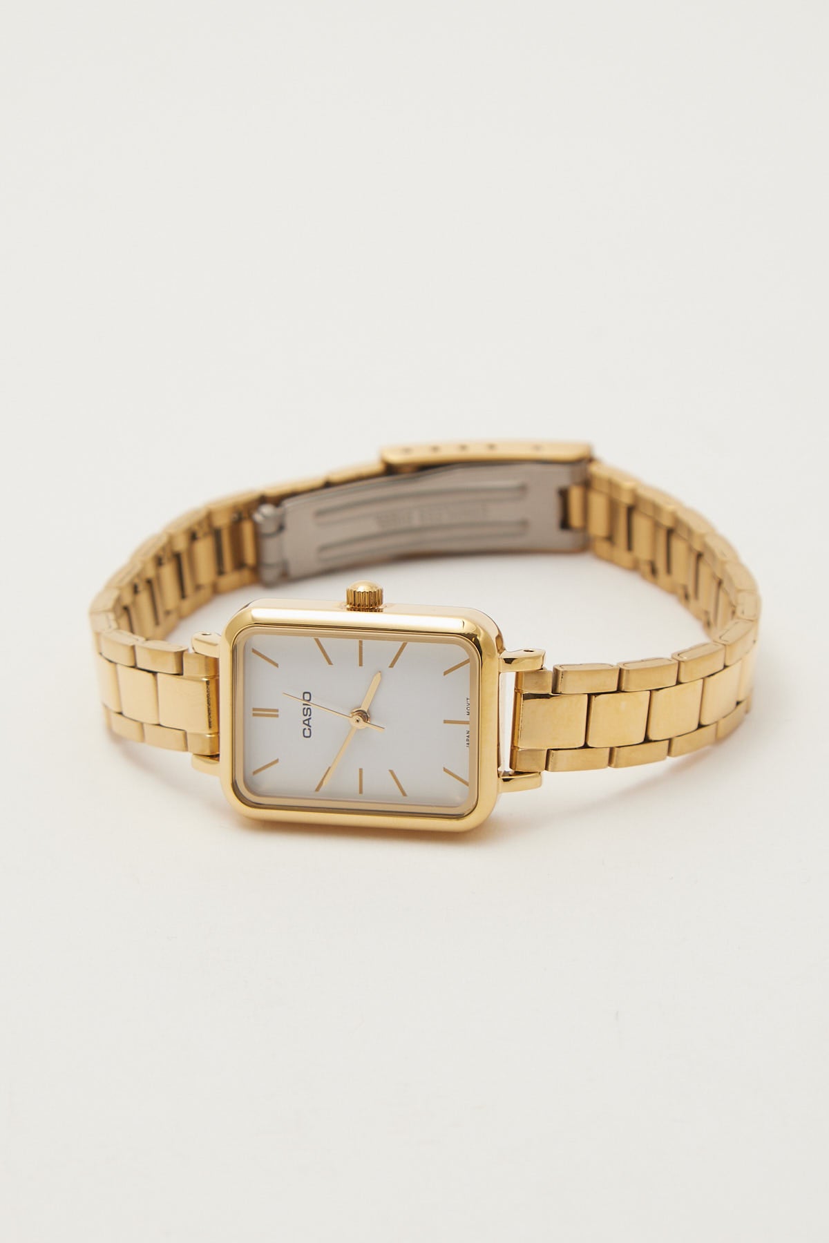 Casio LTP-V009G-7E - Orologio da donna rettangolare in | WhichOne Casio LTP-V009G-7E - Orologio da donna rettangolare in | WhichOne