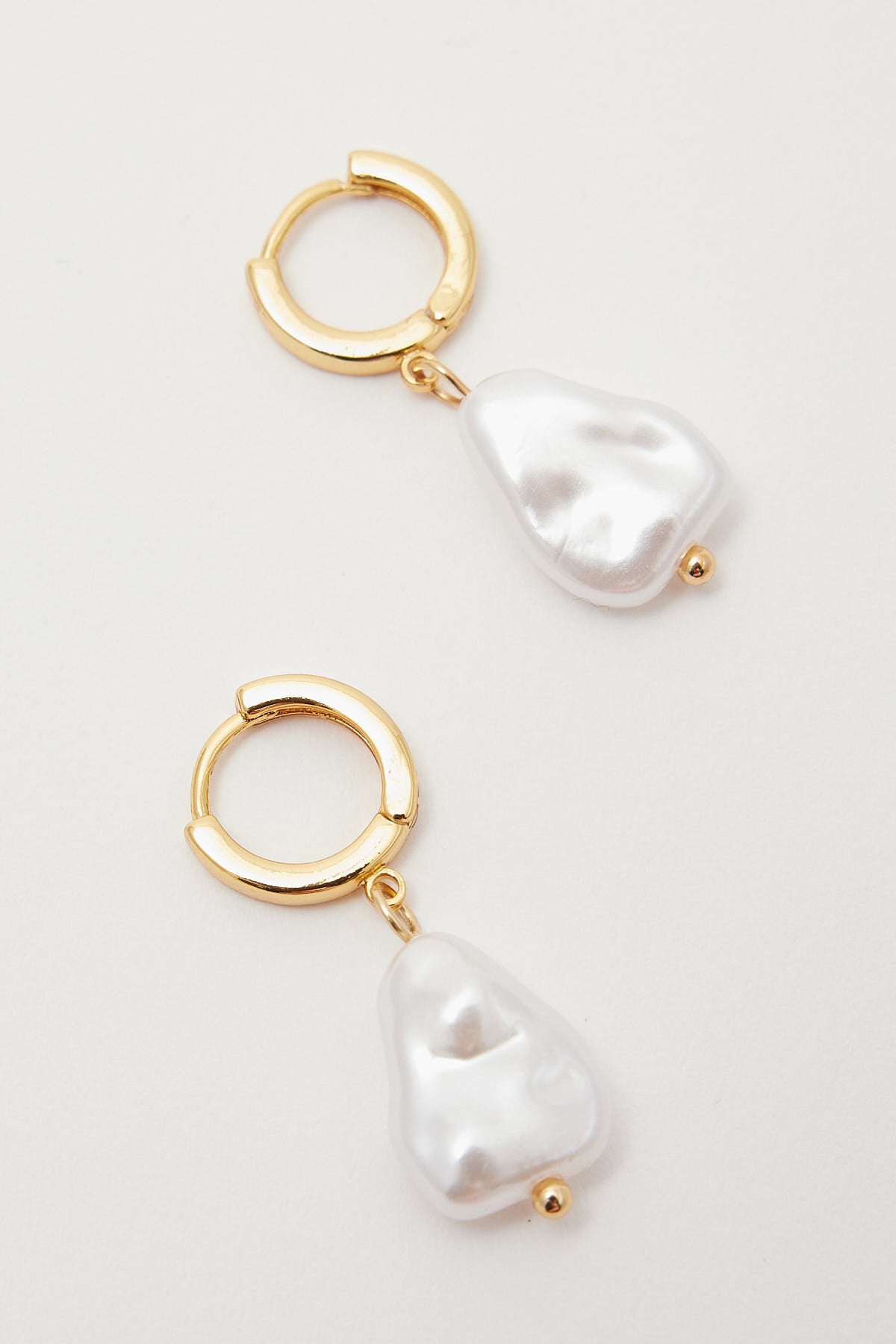 Perfect Stranger Bonnie Pearl Drop Earrings 18K Gold Plated
