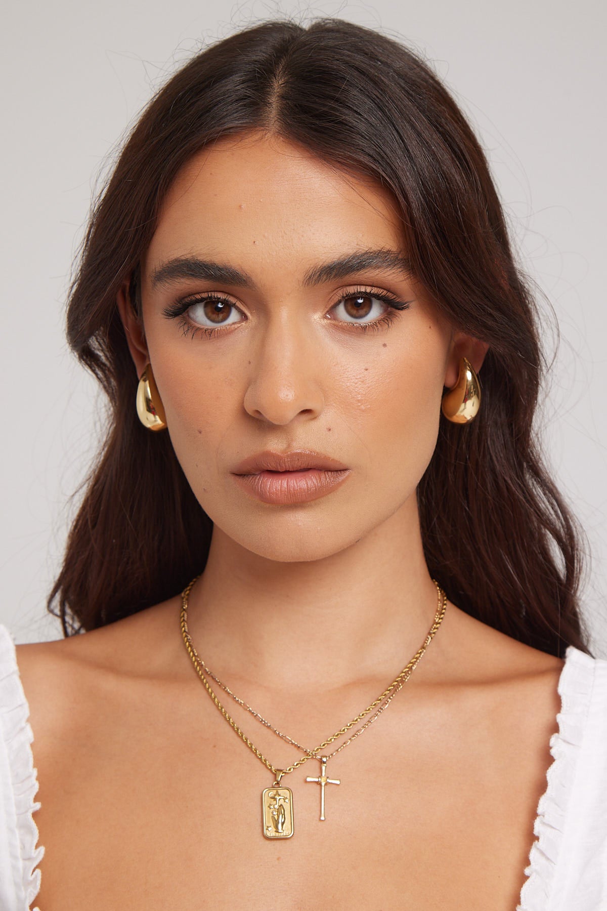 Perfect Stranger Sophia Earrings Gold