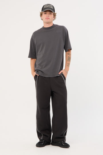 Beau is wearing a size L