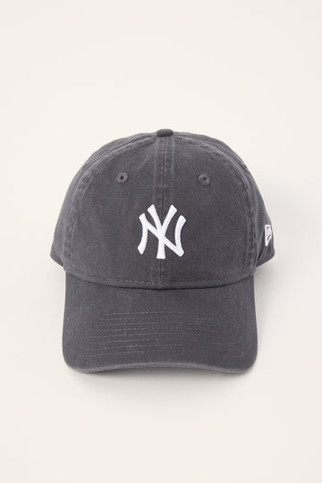 New Era 9Twenty Midi Logo New York Yankees Cap Graphite/White Embroidery