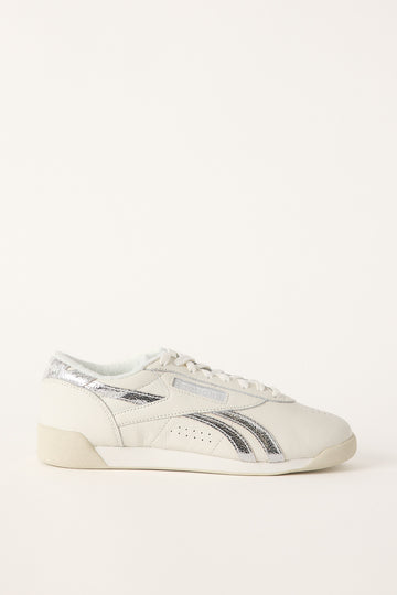 Reebok Womens Freestyle Lo Sneaker White/Silver