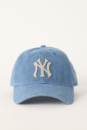 New Era 9Twenty Chainstitch New York Yankees Cap Washed Light Blue Denim
