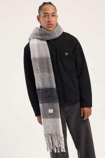 Common Need Ascot Check Scarf Black Check