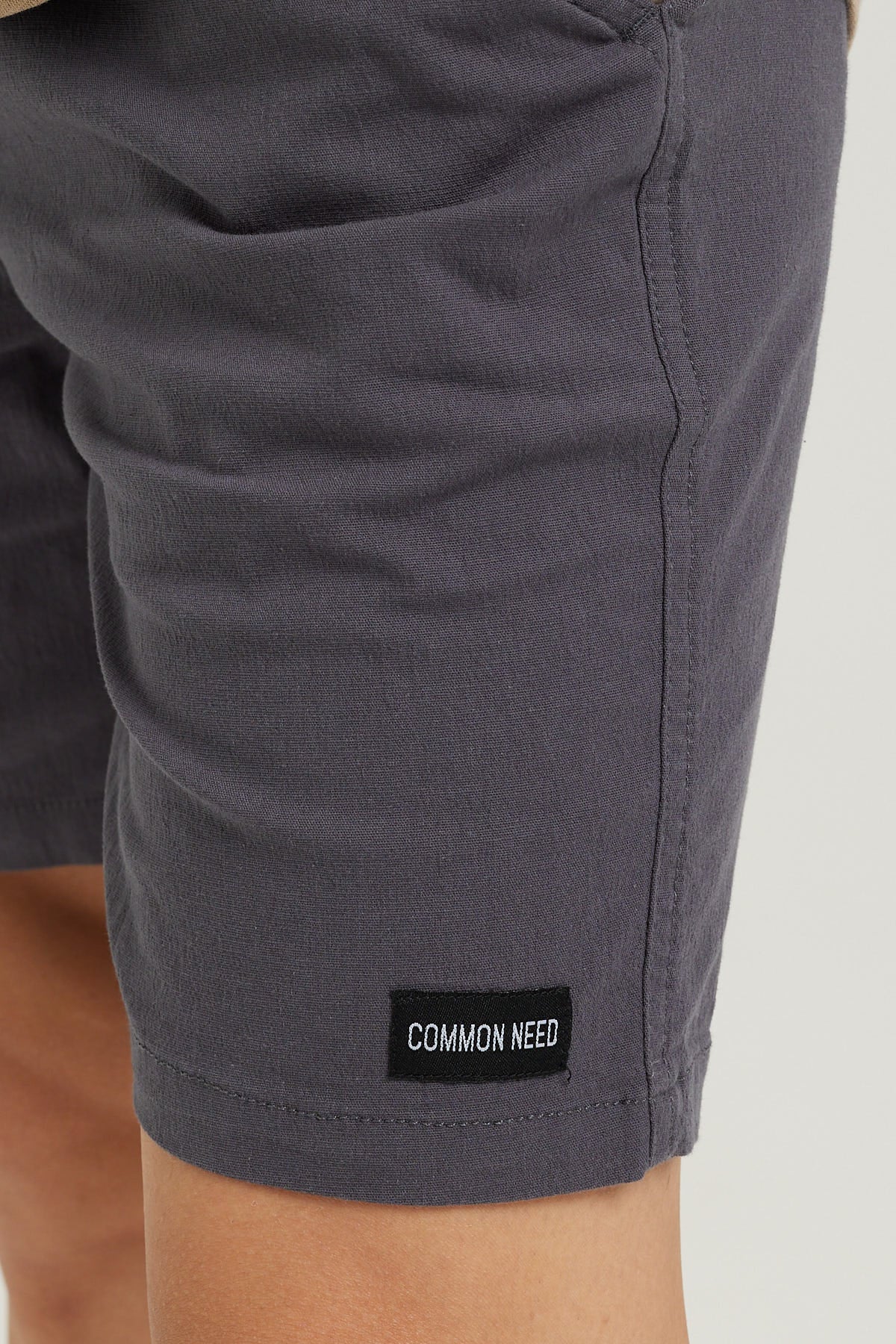 Common Need Essential Short 2.0 Charcoal