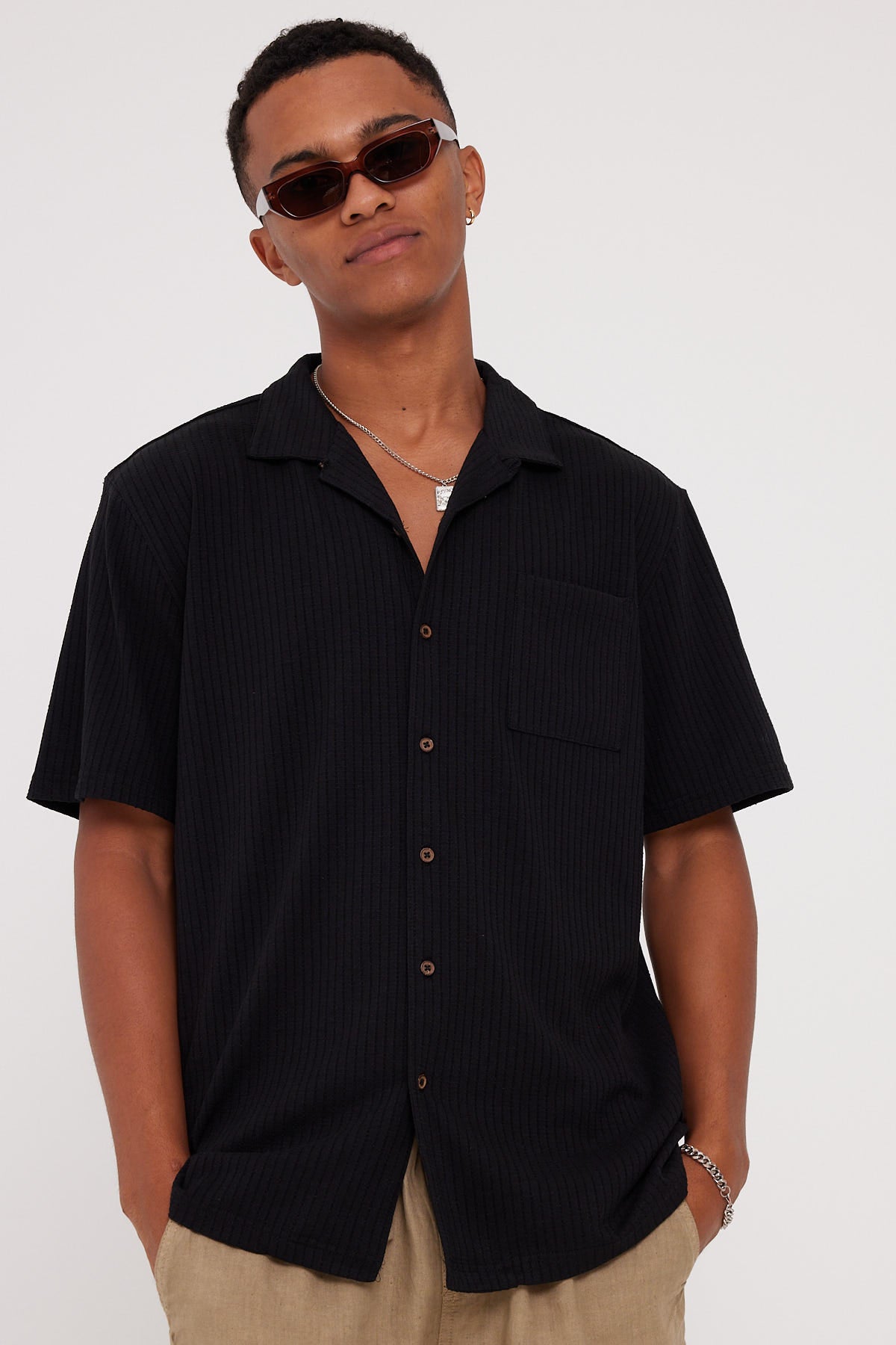 Common Need Studio Resort Collar Knit Shirt Black