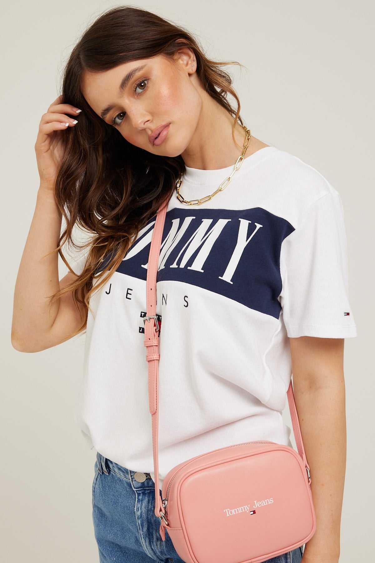 Tommy Jeans TJW Baby Serif Linear Short Sleeve Tee Coastal Green –  Universal Store | T-Shirts
