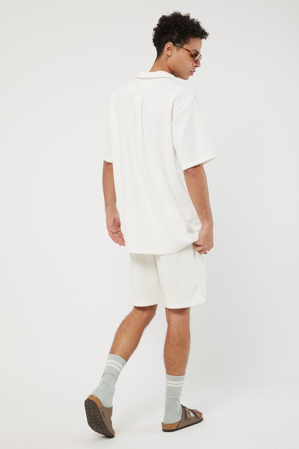 Common Need Pleated Short White