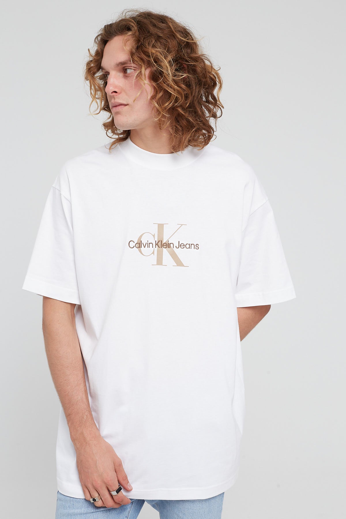 – CK Klein Bright Tee White Monogram Calvin Universal Store