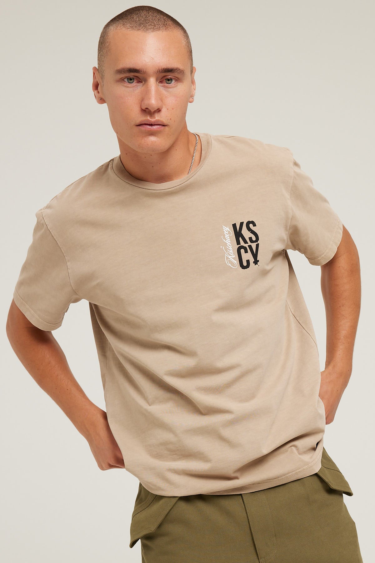 Kiss Chacey Lost Division Box Fit Tee Pigment Warm Taupe