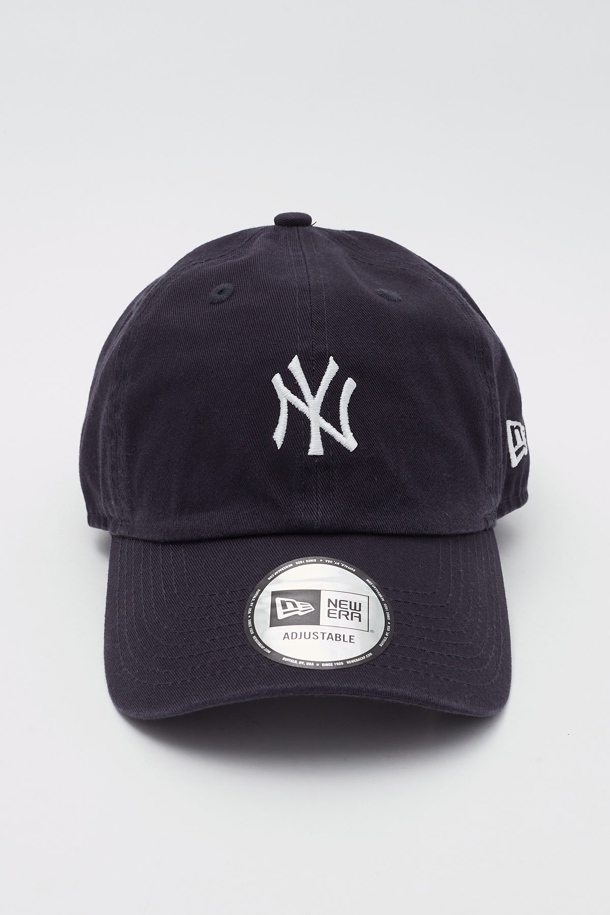 New Era Casual Classic NY Yankees Mini Logo Navy