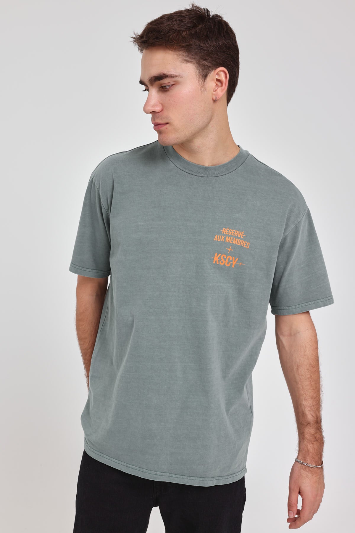 Kiss Chacey Battalion Box Fit Tee Pigment Silver Pine
