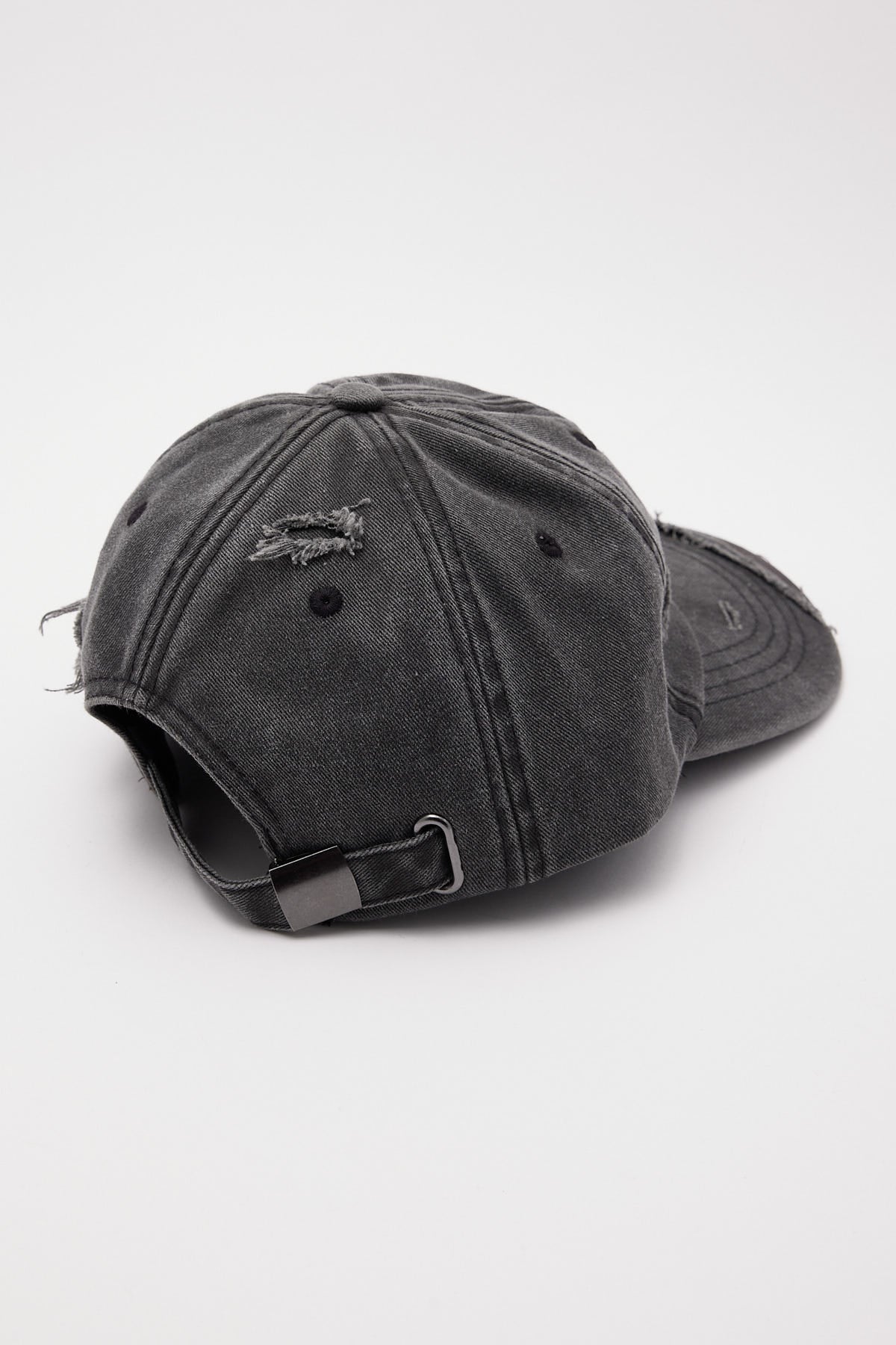 Neovision Famous Distressed Dad Cap Washed Black