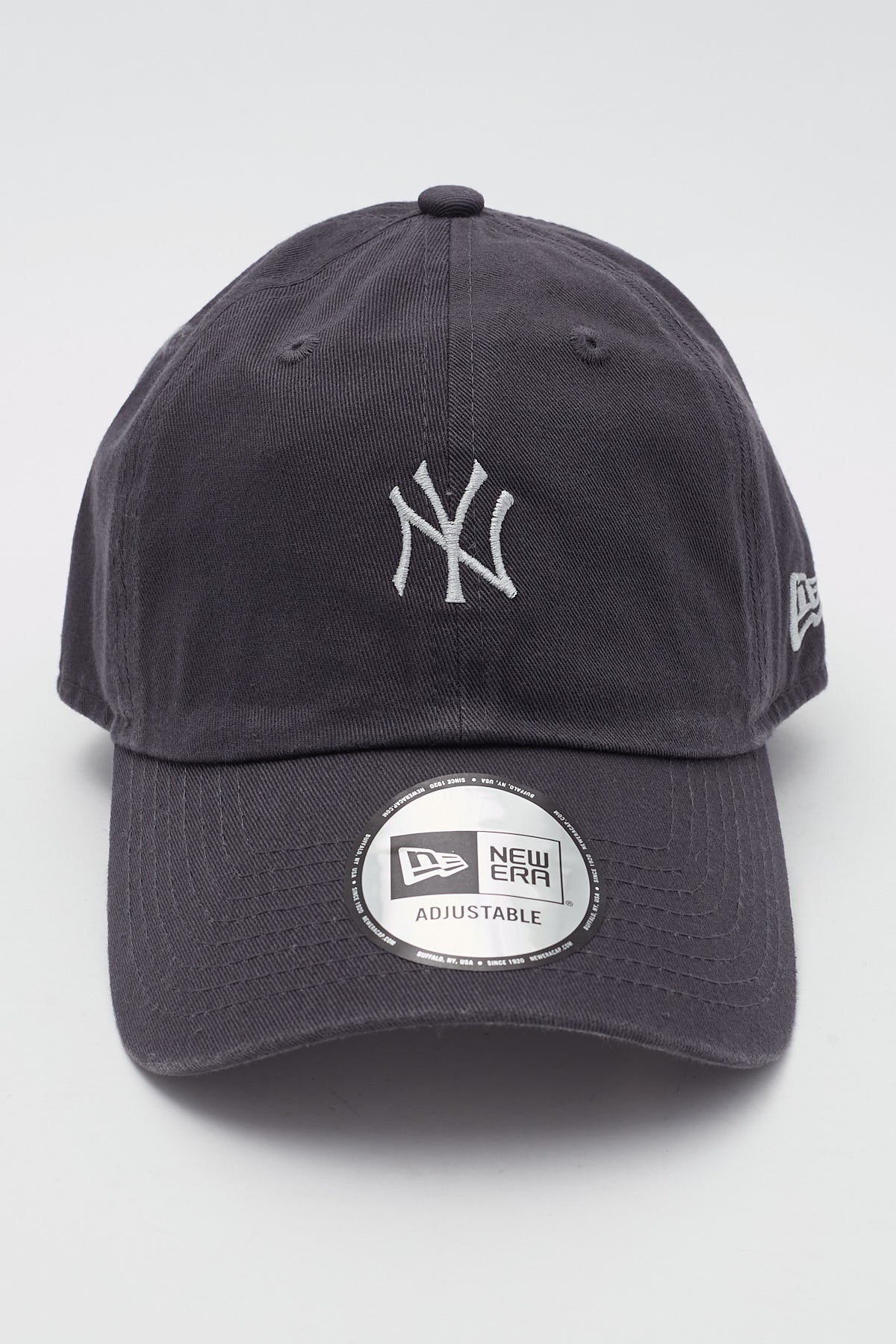 New Era Casual Classic NY Yankees Graphite/Grey