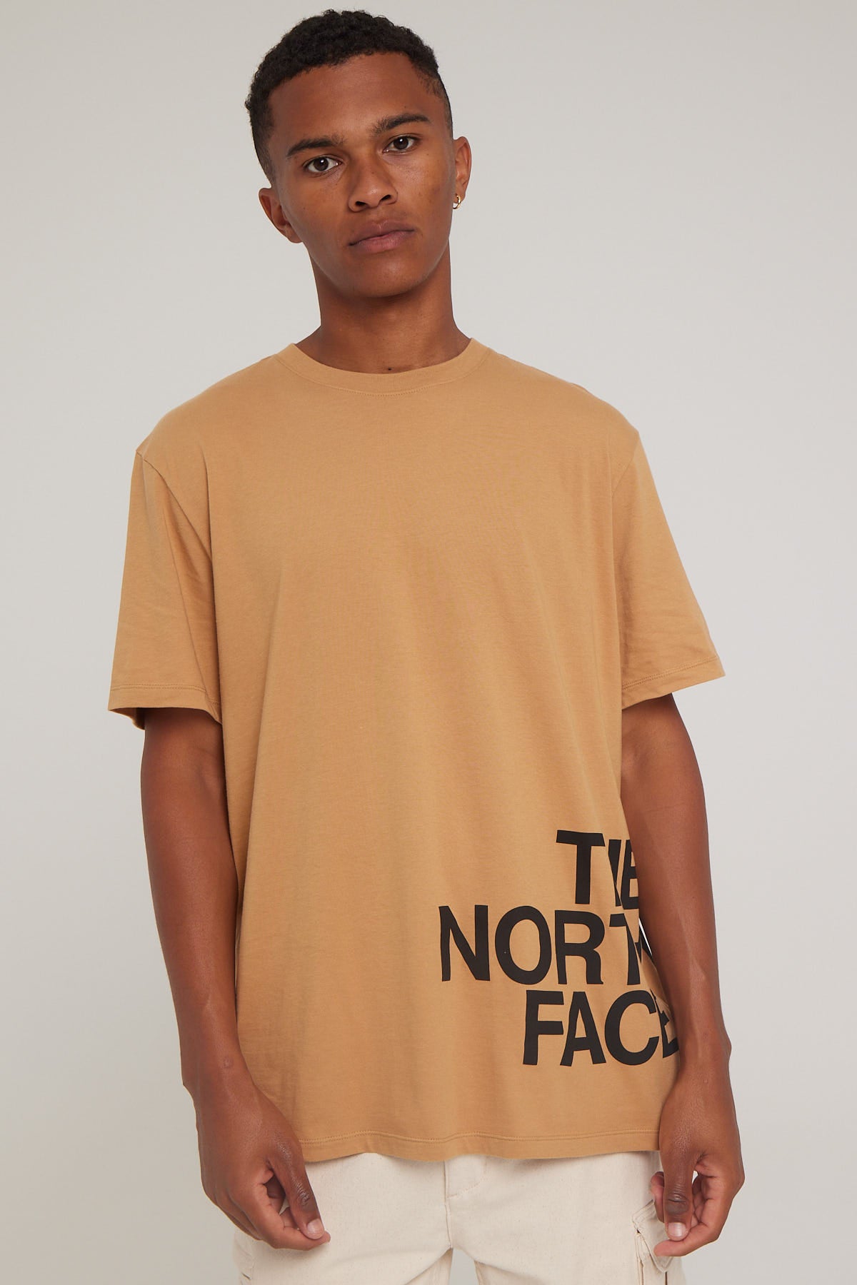 The North Face Men's S/S Brand Proud Tee Almond Butter/TNF Black