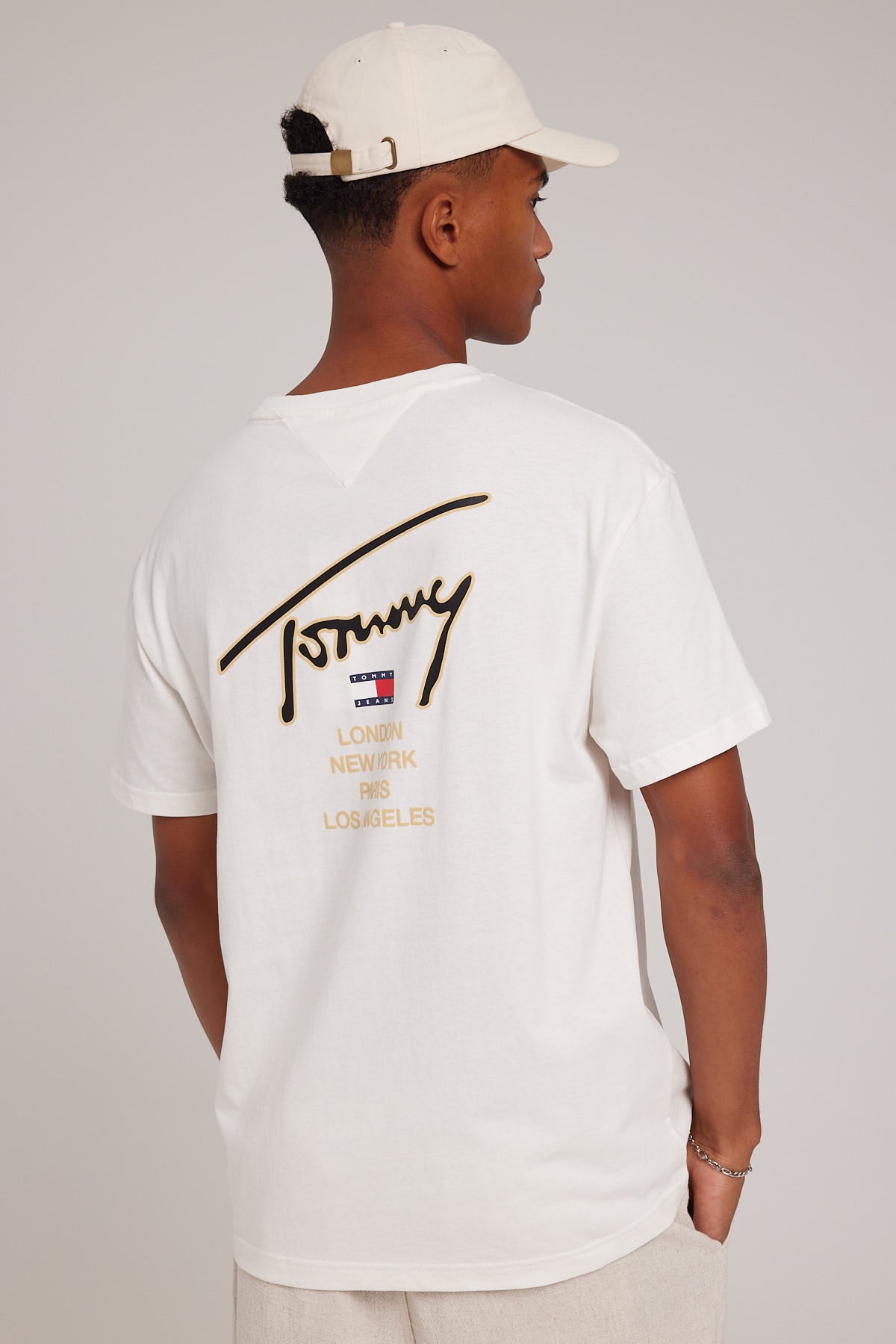Tommy Jeans TJM Classic Gold Signature Back Tee Ancient White