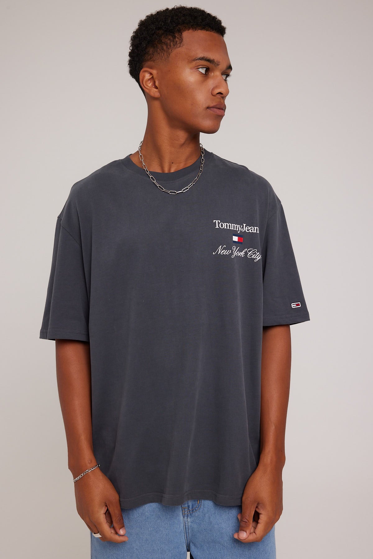 Tommy Jeans TJM SKT Luxe Athletic 2 Tee New Charcoal