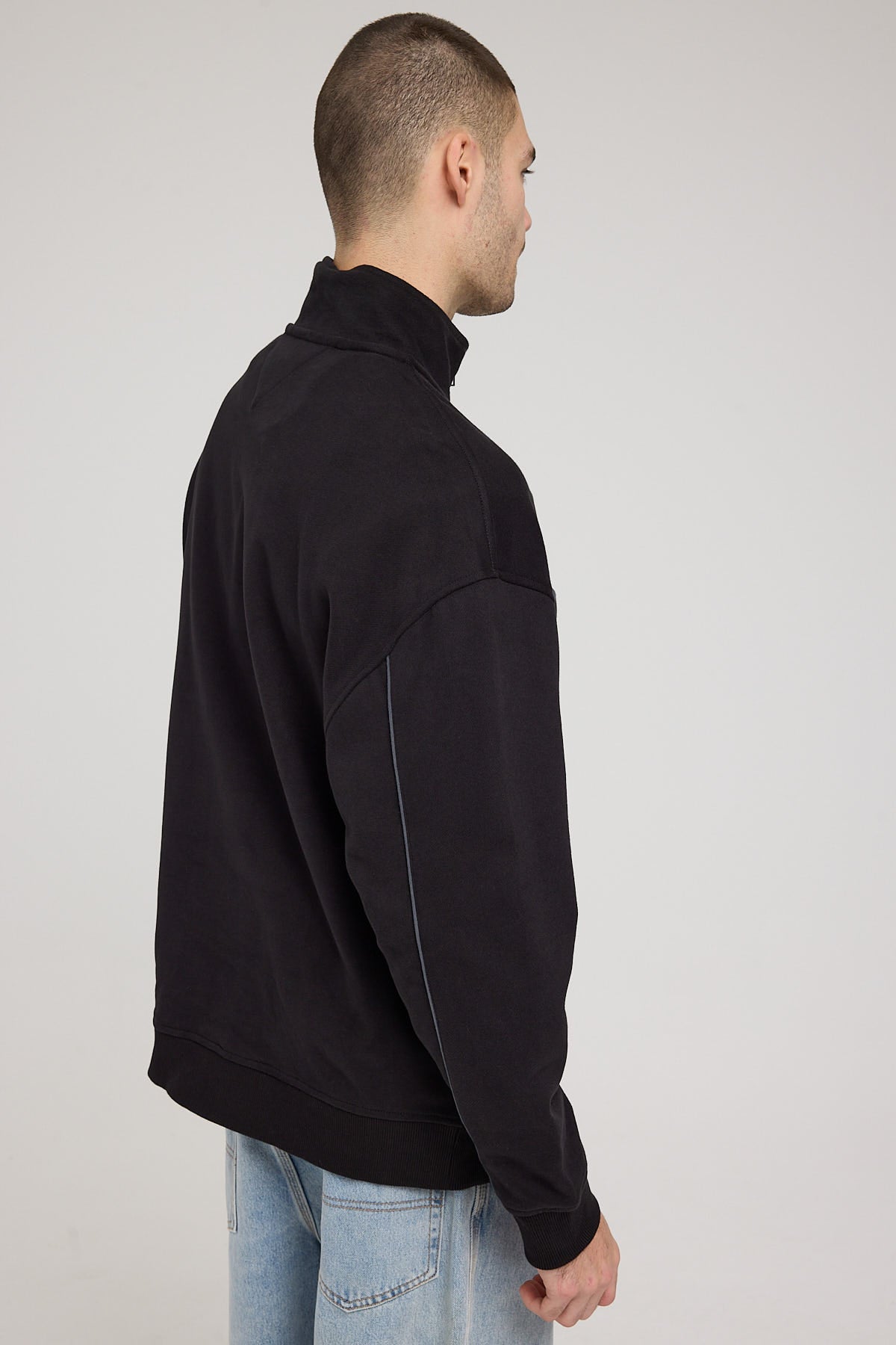 Tommy Jeans TJM Relaxed Luxe Athletic 1/2 Zip Crew Black