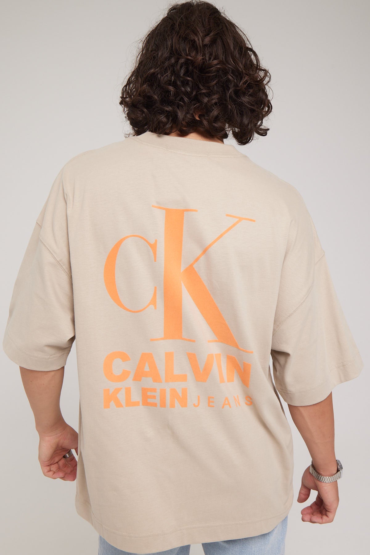 Calvin Klein Bold Logo Varsity Tee Plaza Taupe