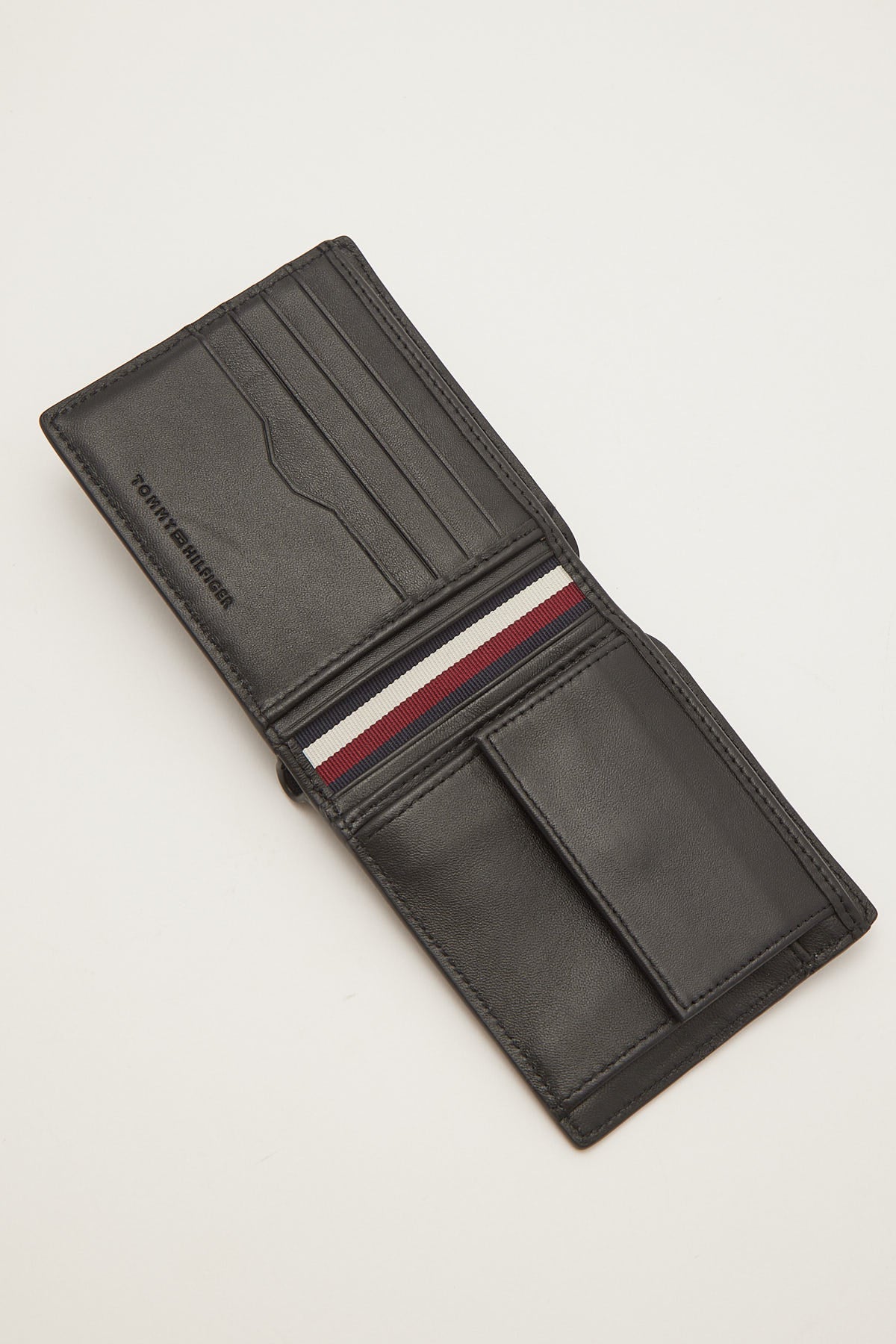 Men's Wallets – Universal Store