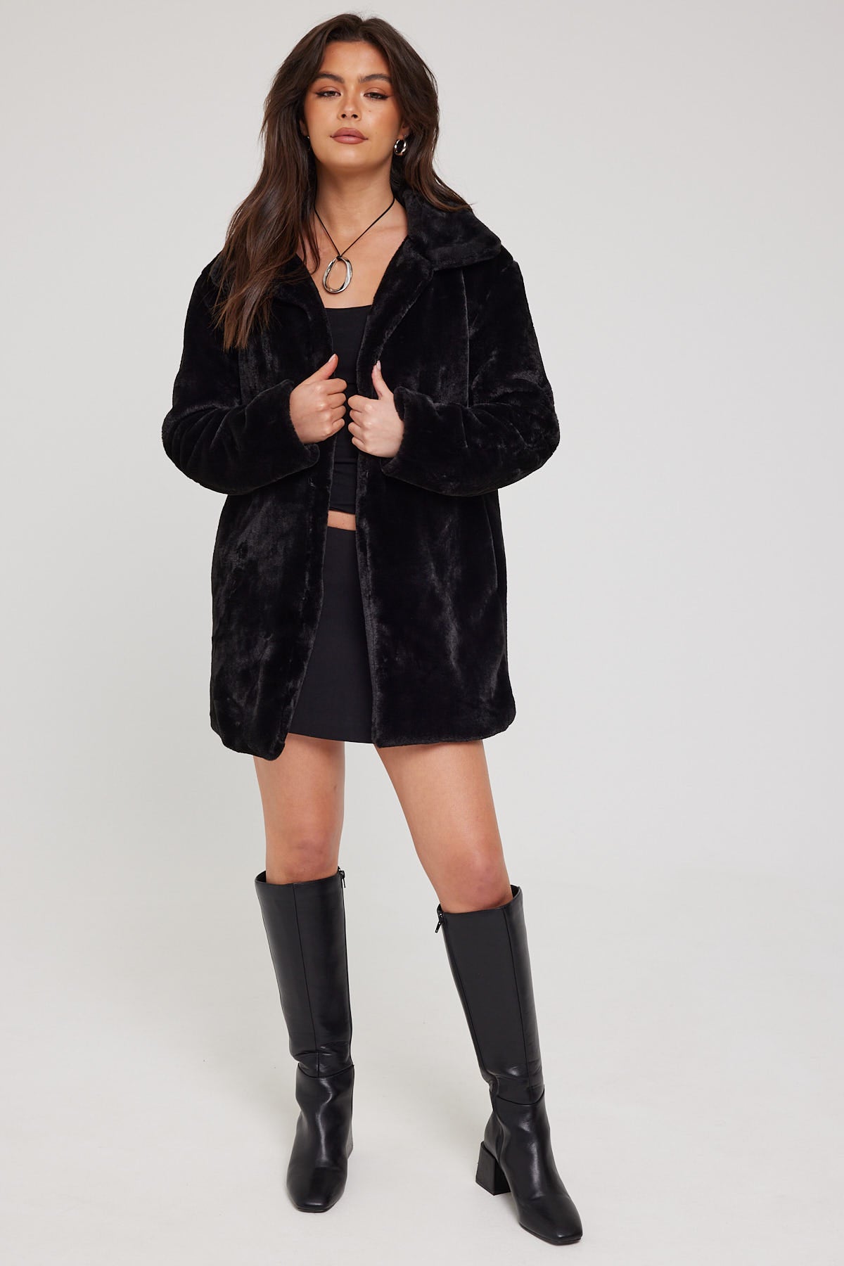 Perfect Stranger Mariah Faux Fur Coat Black