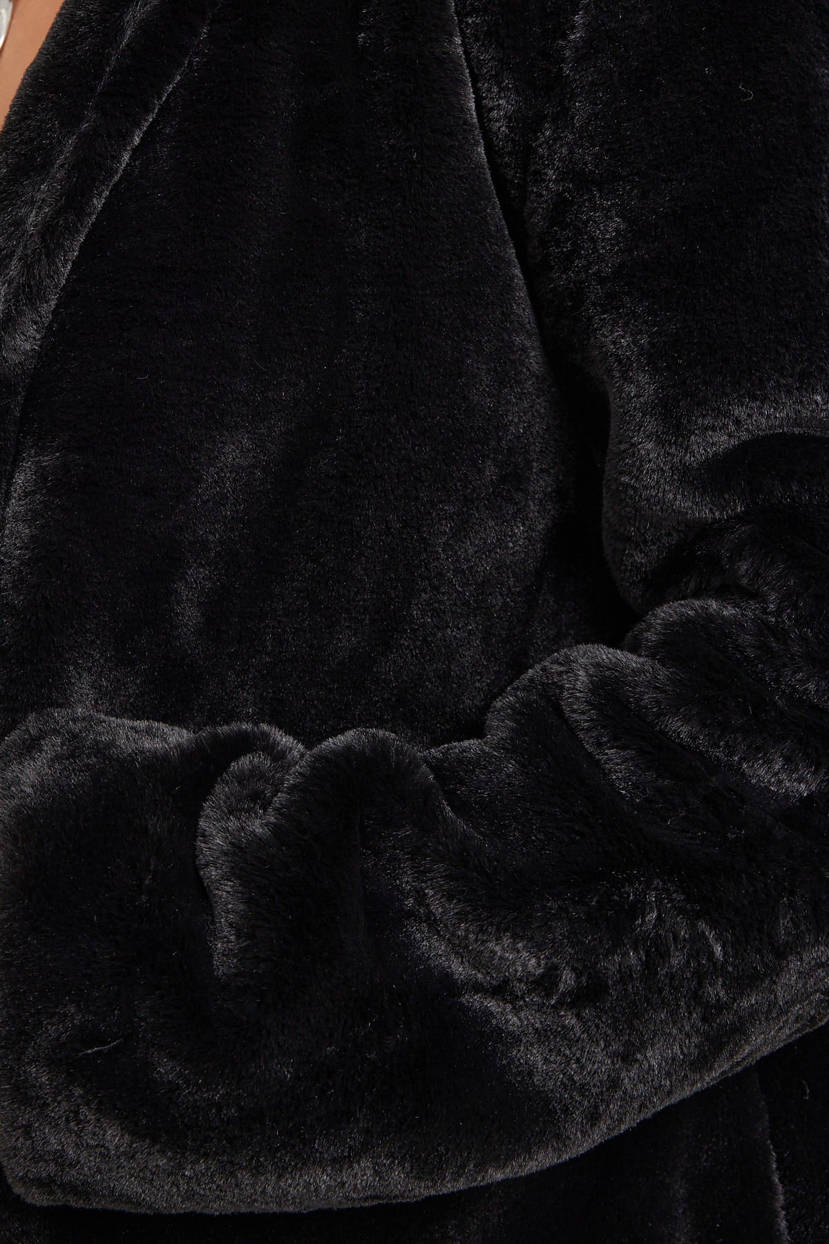 Perfect Stranger Mariah Faux Fur Coat Black – Universal Store
