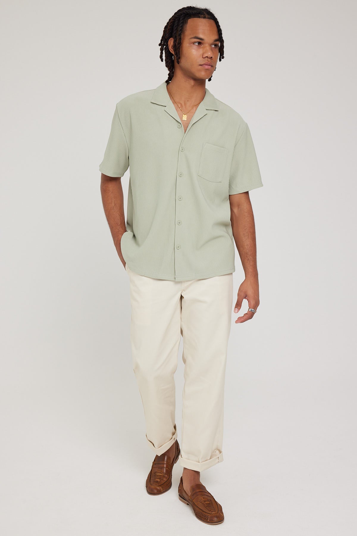 Common Need Brooklyn Pleated Resort Shirt Green – Universal Store