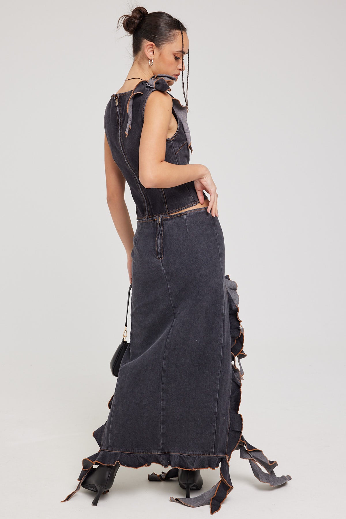 Lioness Rendezvous Skirt Charcoal Charcoal