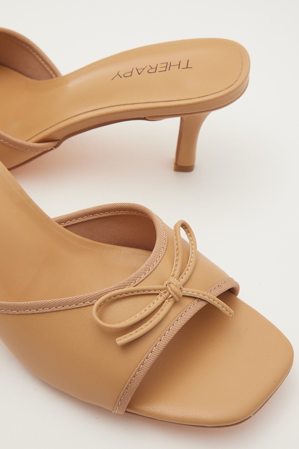 Therapy Jenner Heels Caramel