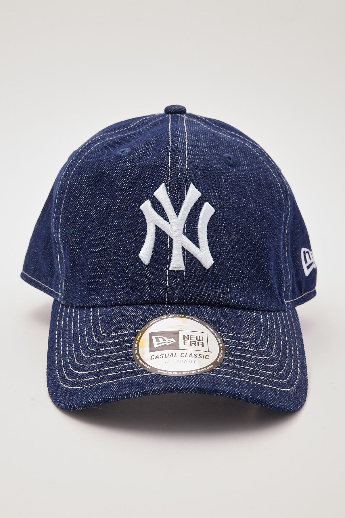 New Era Casual Classic NY Yankees Washed Denim