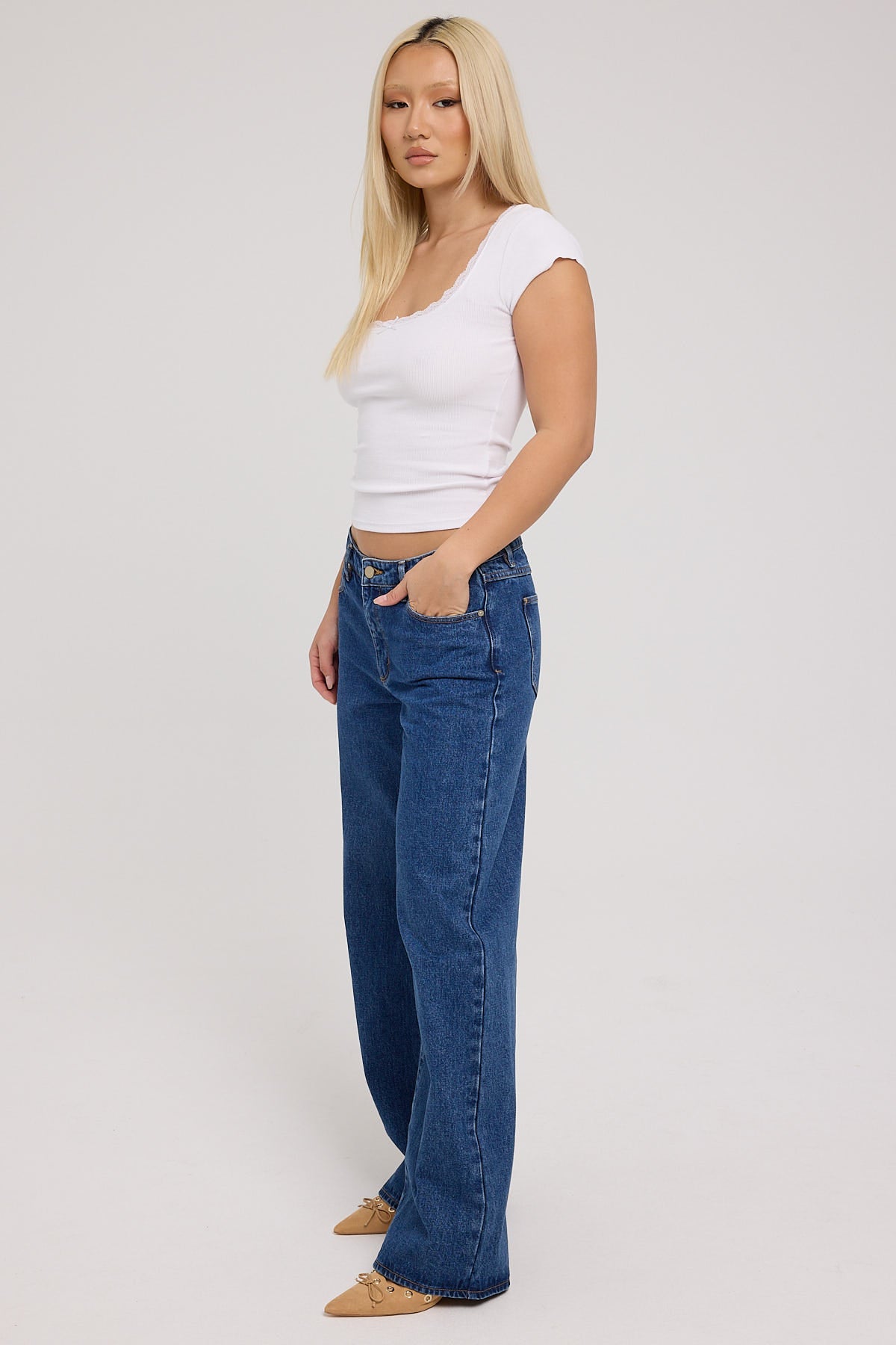 Abrand Olivia 99 Low Straight Organic Blue Denim Jeans – Beginning Boutique  US