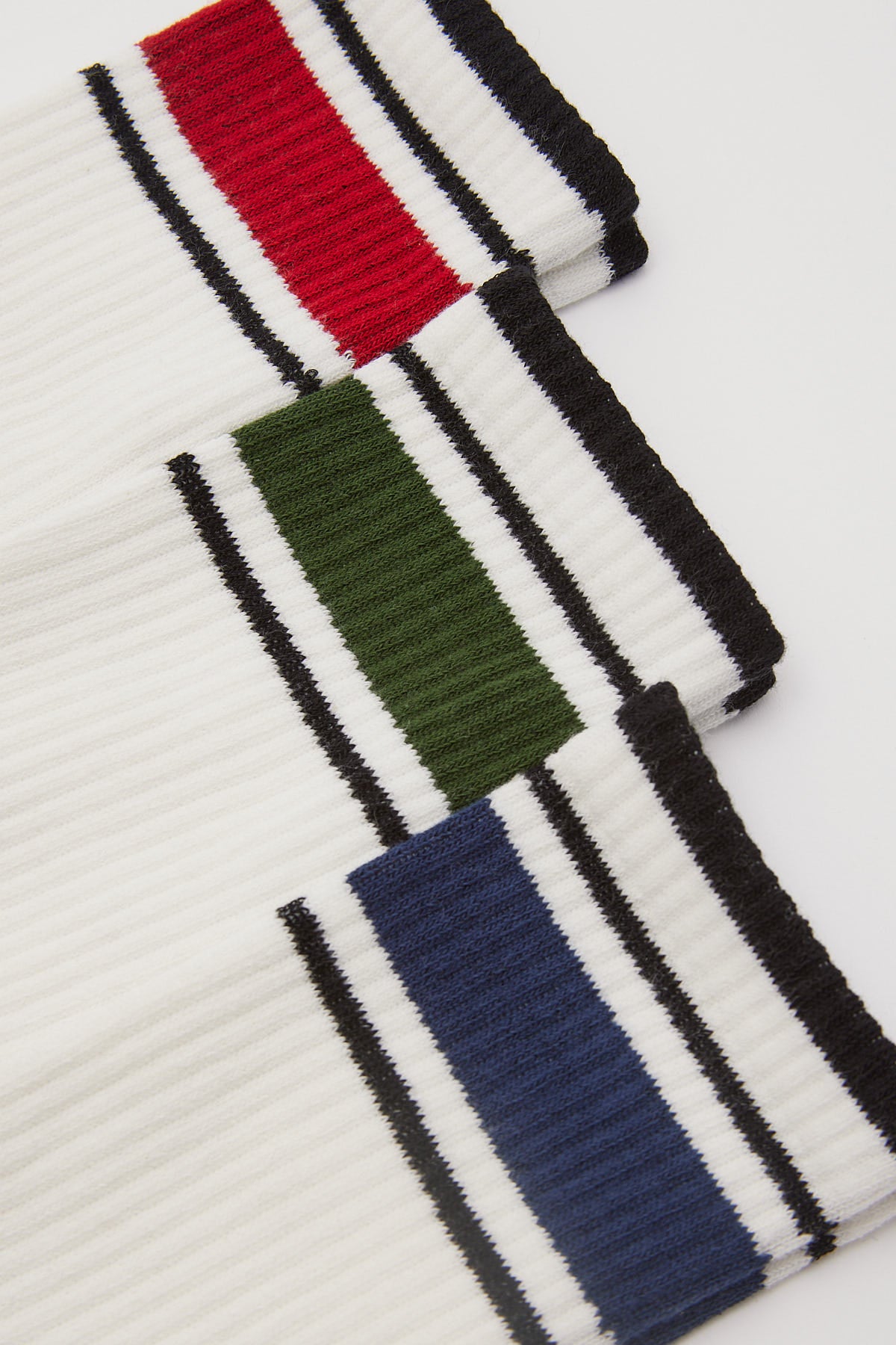 Common Need Vivid Stripe Sock 3 Pack White