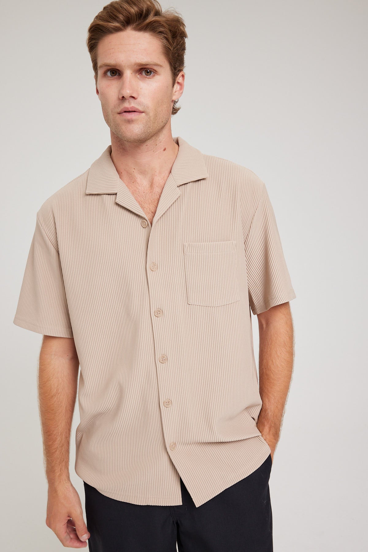 Common Need Brooklyn Pleated Resort Shirt Tan