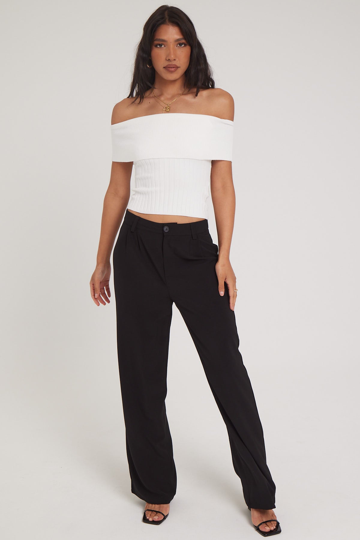 Perfect Stranger LINA OFF SHOULDER KNIT TOP White – Universal Store