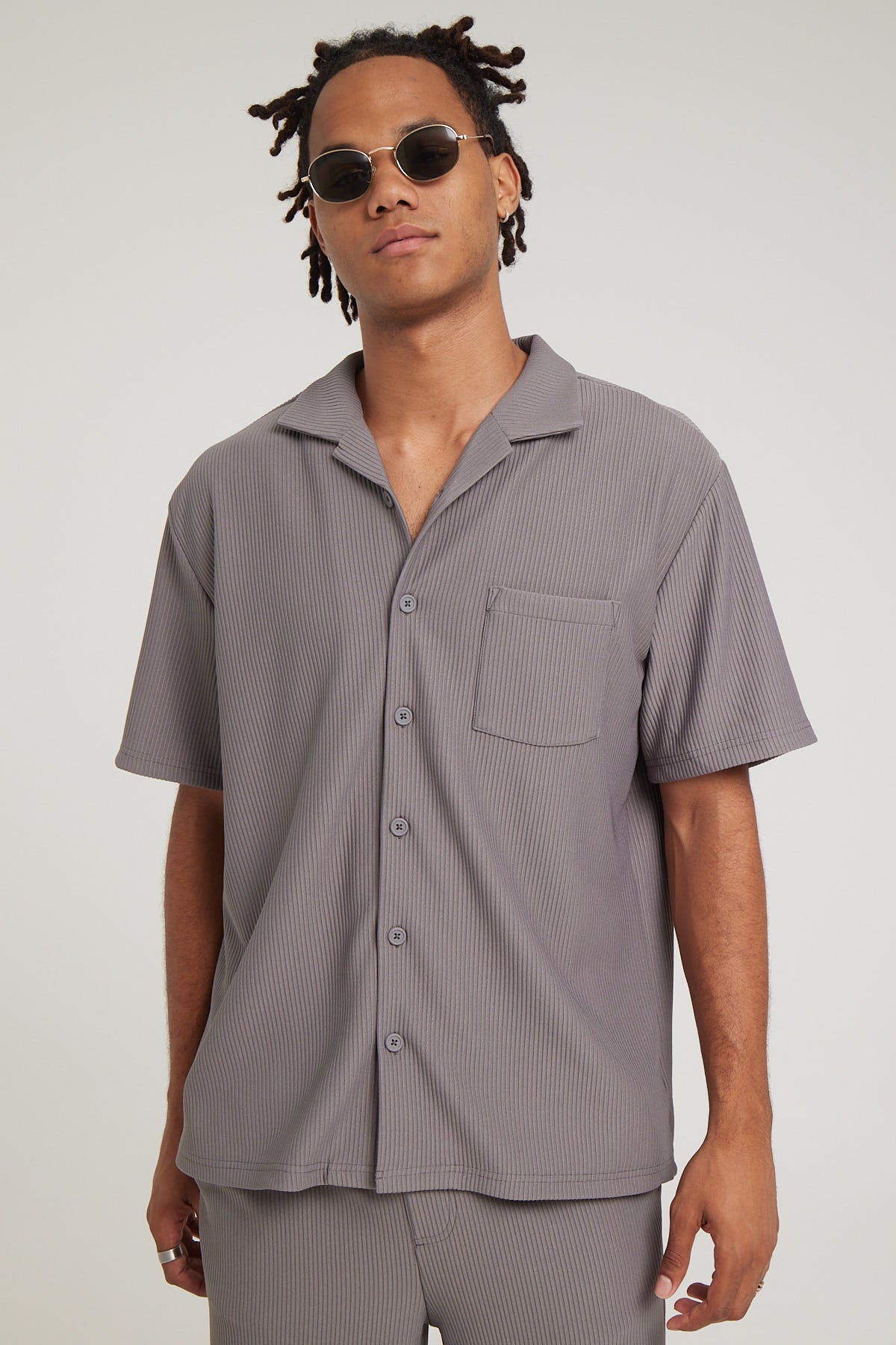 Common Need Austin Pleated Resort Shirt Charcoal