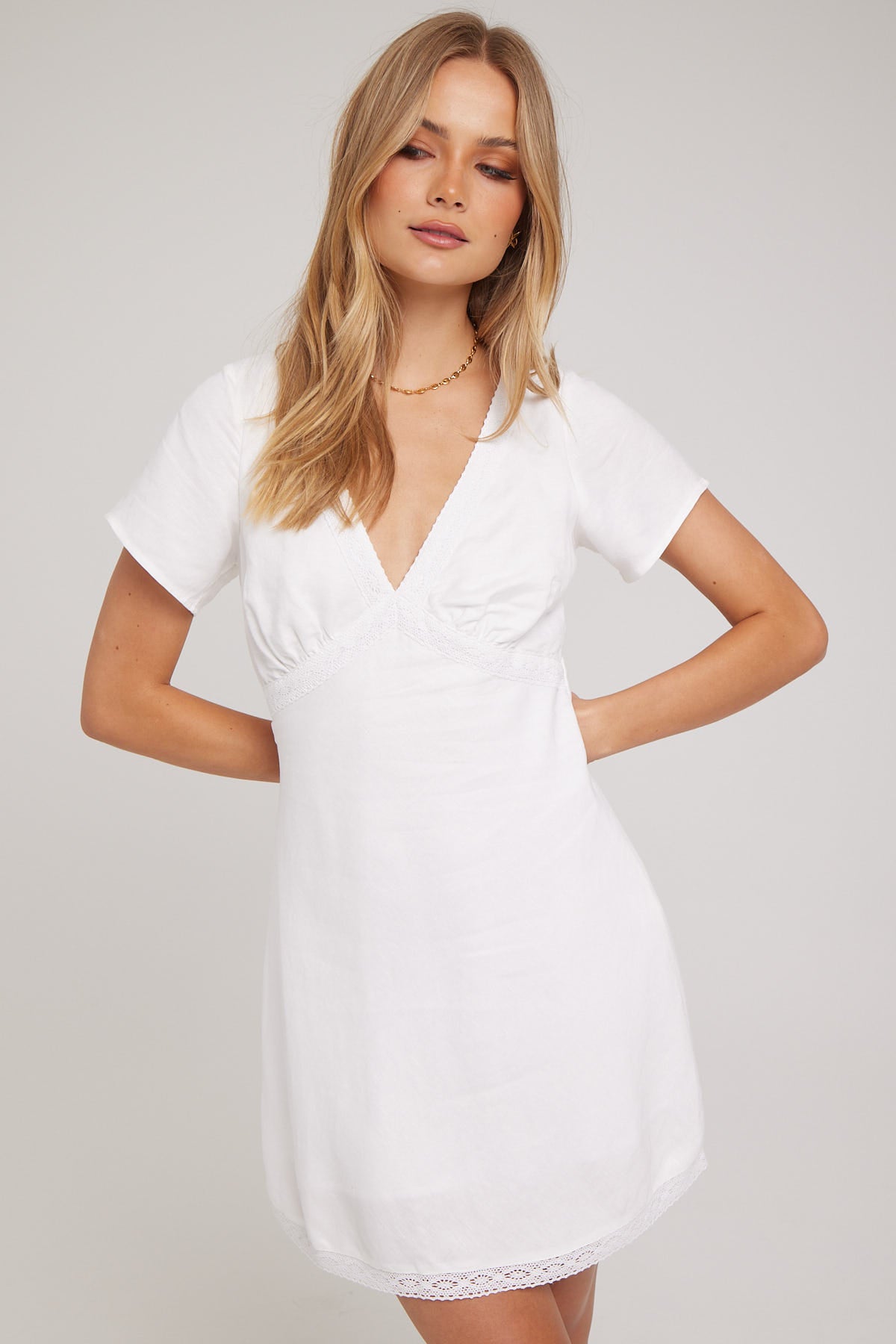 Perfect Stranger Lucia Linen Mini Dress White