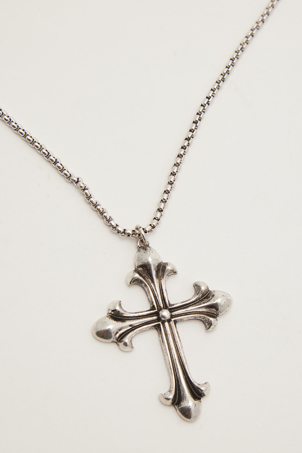 Neovision Gothic Cross Pendant Necklace Silver