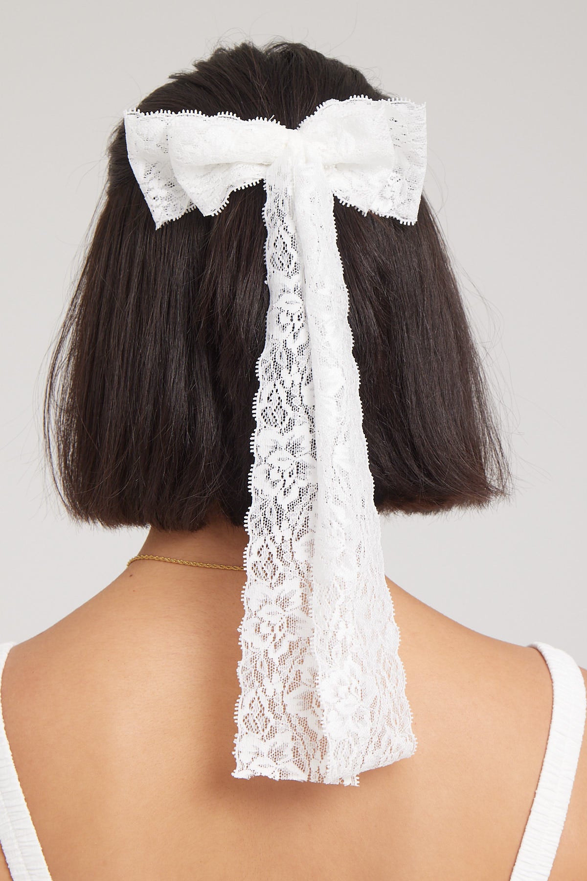 Token White Lace Bow Hair Clip White