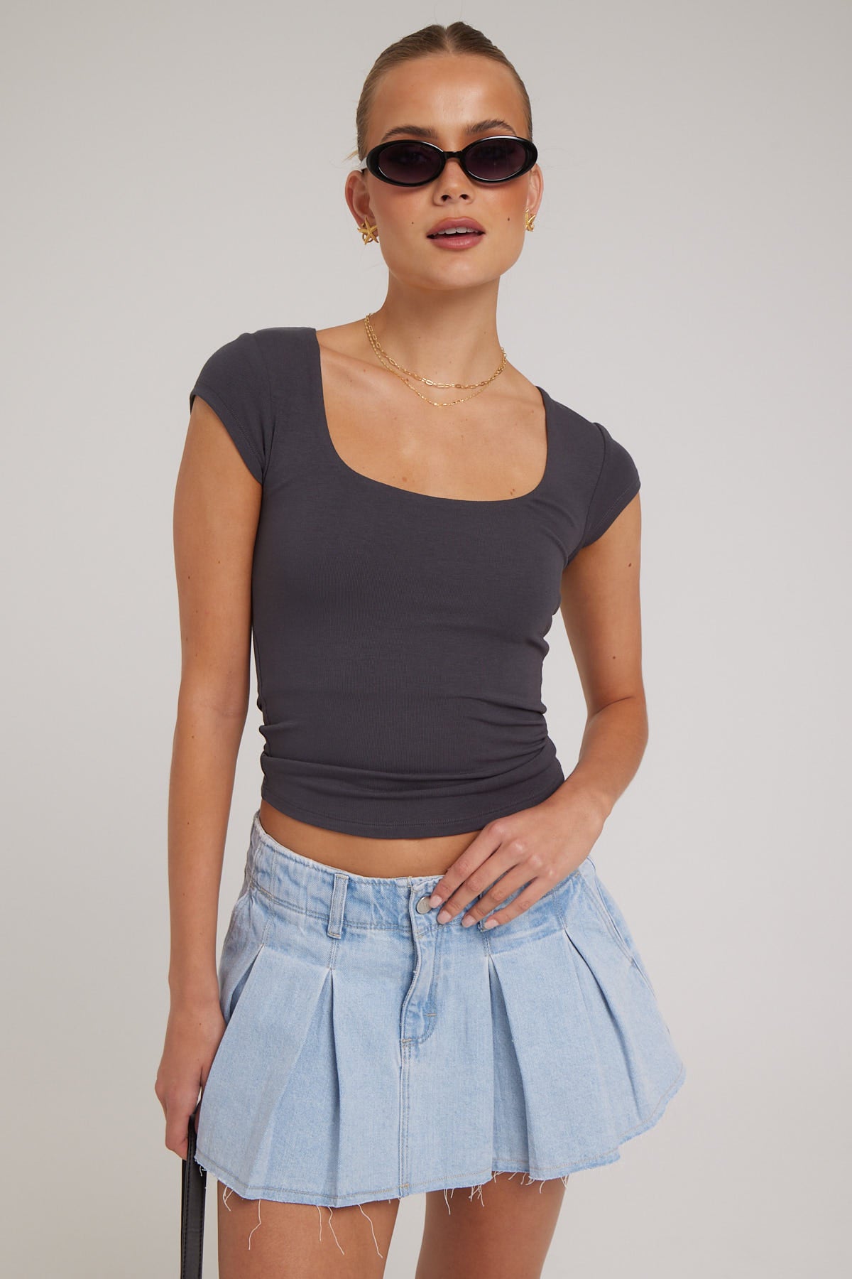 L&t Cap Sleeve Scoop T-Shirt Charcoal – Universal Store