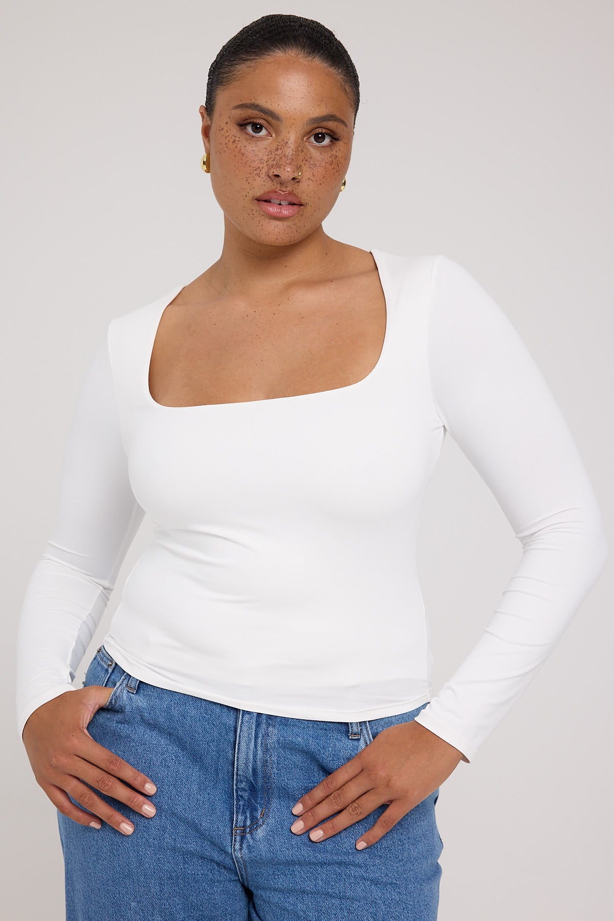 L&t Long Sleeve Scoop Neck Tee White
