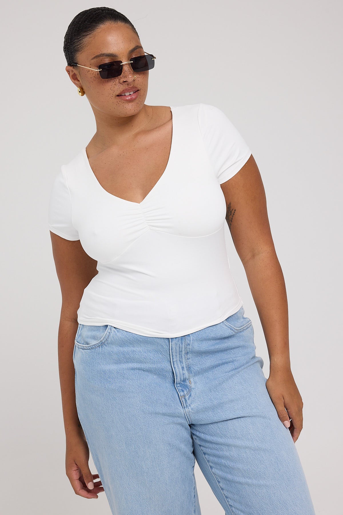 L&t Ruched Scoop Neck Tee White