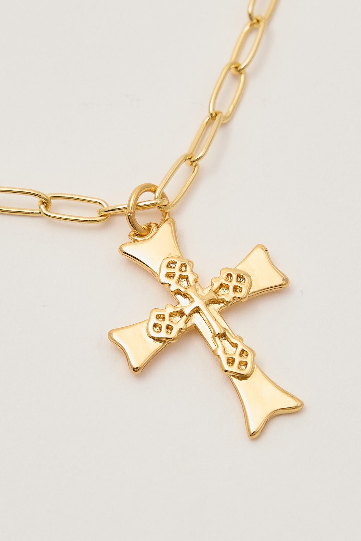 Perfect Stranger Serefina Cross Necklace Gold