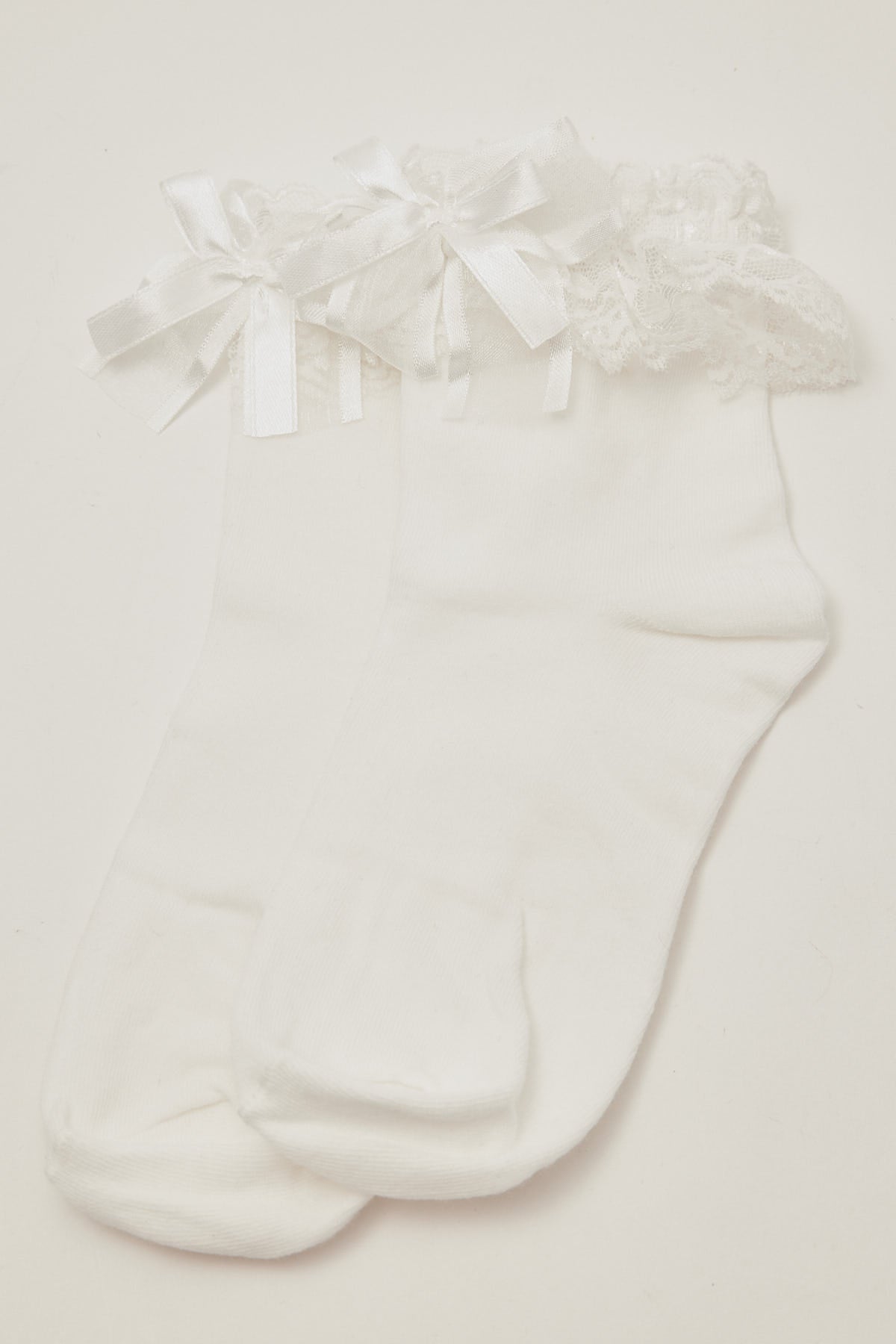 Token Lace Frill Bow Sock White