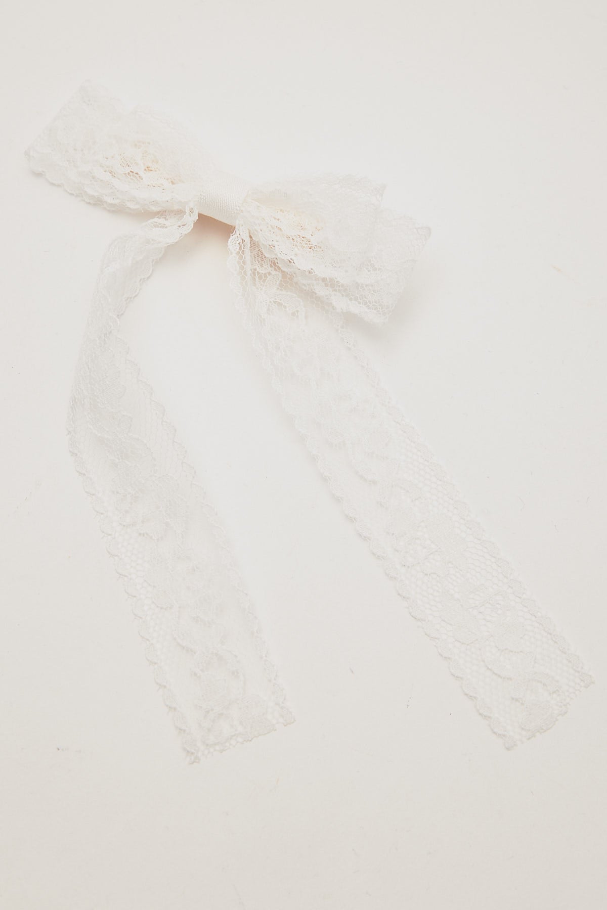 Token Lace Bow Hairties White