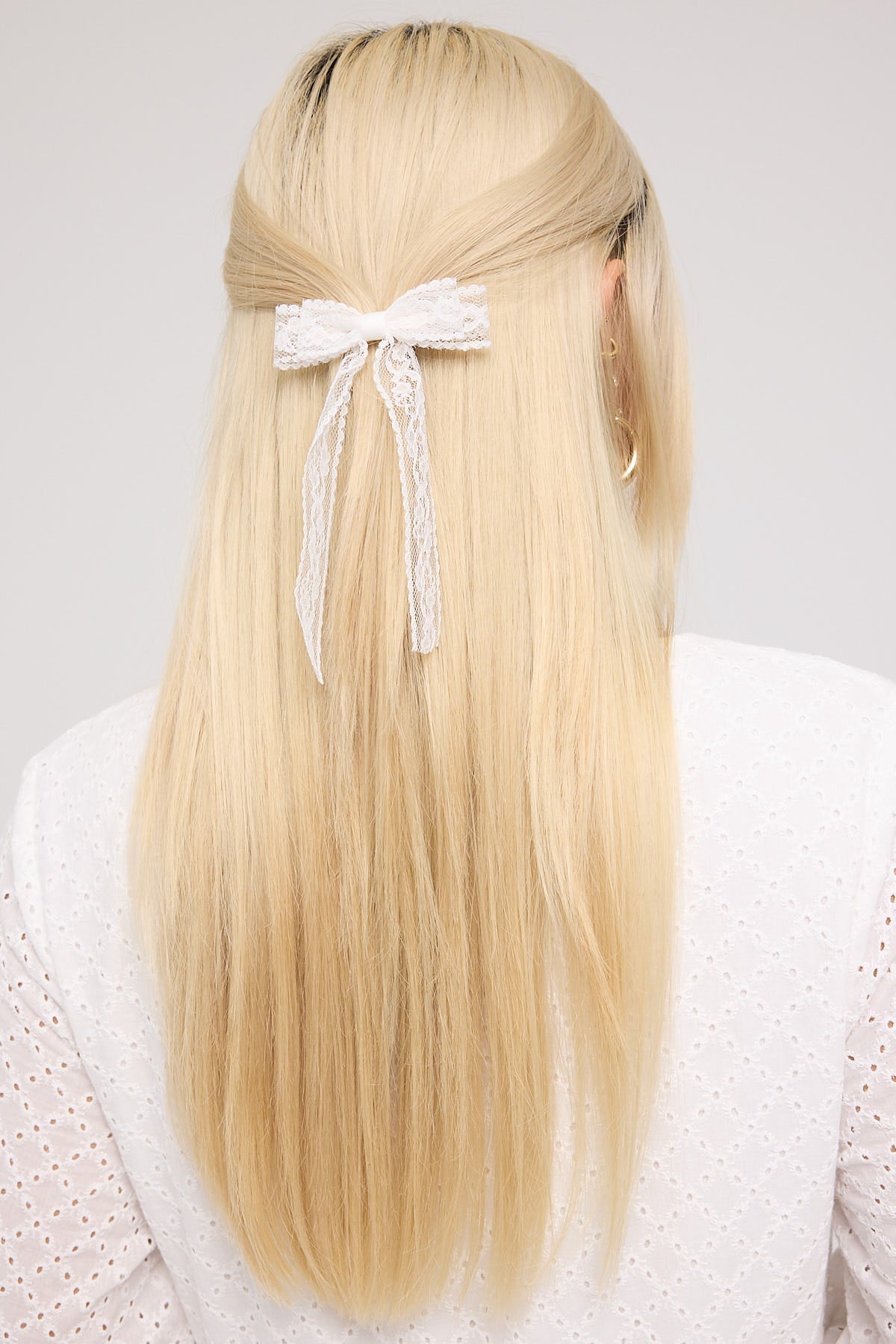Token Lace Bow Hairties White