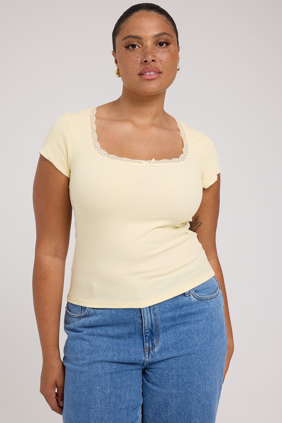 L&t Scoop Neck Lace Trim Tee Yellow