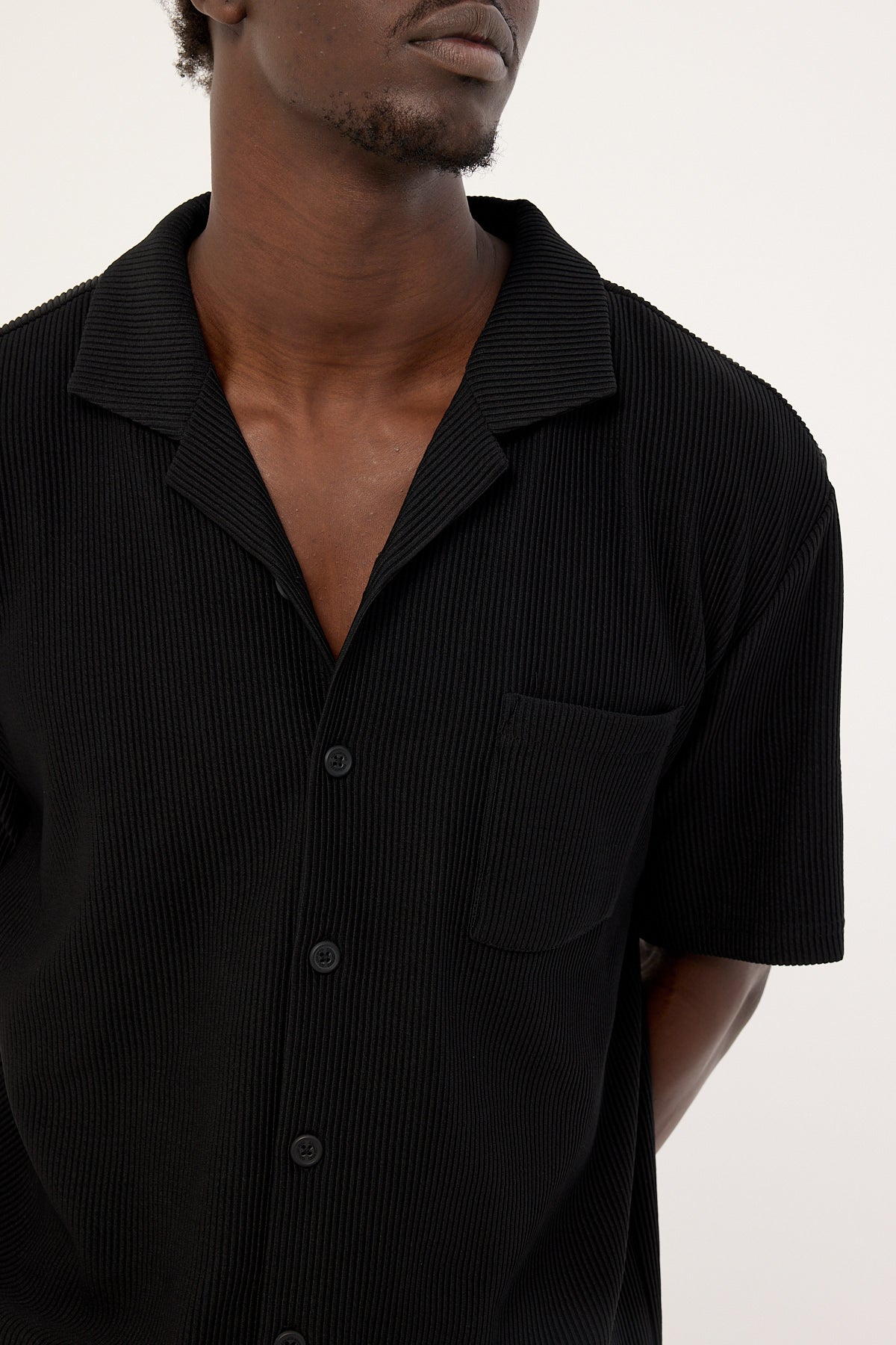Common Need Austin Pleated Resort Shirt Black